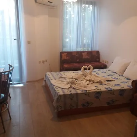 студио наде Tsarevo